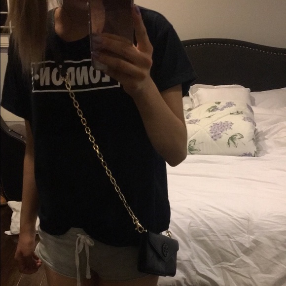 ❌SOLD❌Tory Burch Navy Crossbody Bag - Picture 2 of 3