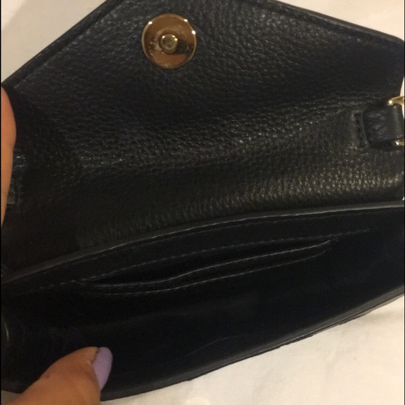 ❌SOLD❌Tory Burch Navy Crossbody Bag - Picture 3 of 3