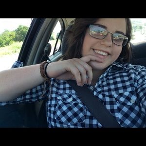 Meet your Posher, Alyssa