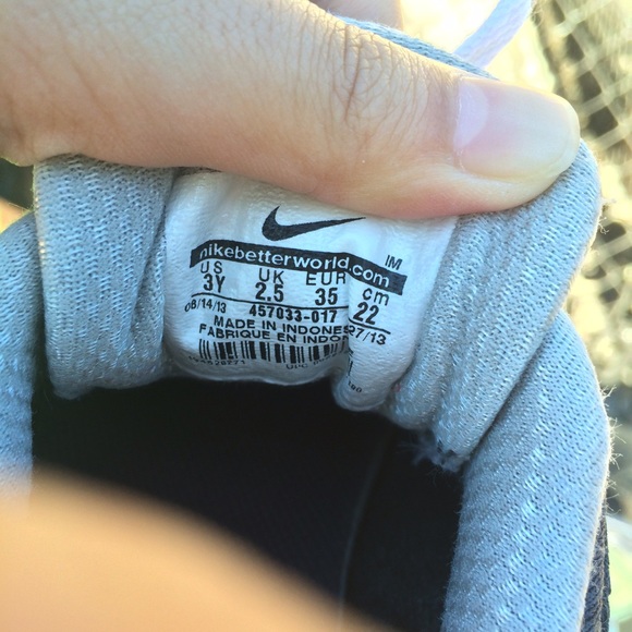 Nike running shoes - Picture 3 of 3