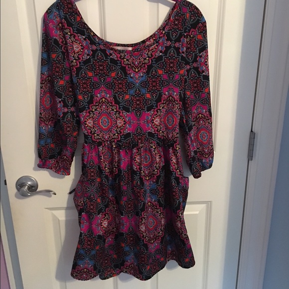 Patterned Dress with Pockets!!