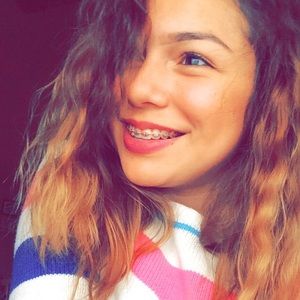 Meet your Posher, Alejandra