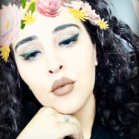 Meet your Posher, Natasha