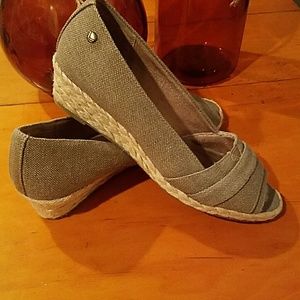 Life Stride soft system open toe espadrille