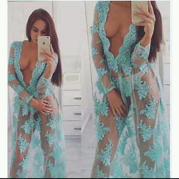 🍒🍒STUNNING SHEER ROBE - Picture 2 of 4