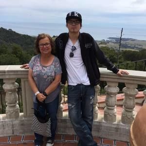 Meet your Posher, Denise