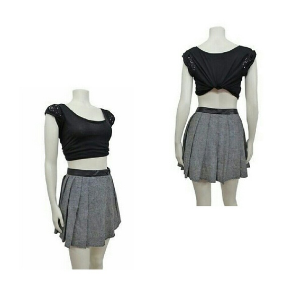 NWT Urban Outfitters Ark & Co pleated skirt S - Picture 2 of 3