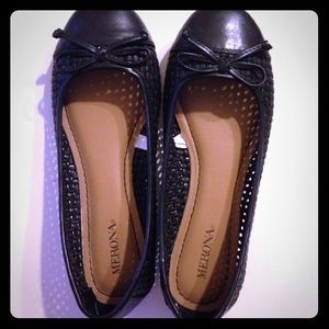 new black straw FLATS .