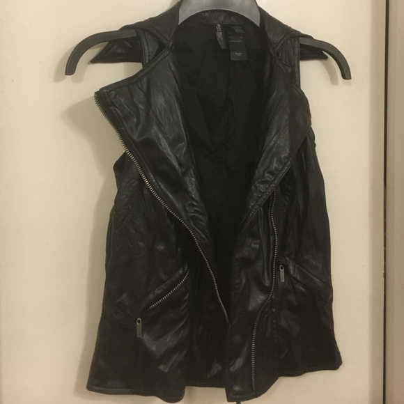 Bisou Bisou Leather Looking Vest - Picture 1 of 2