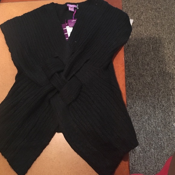 Olivia M. Short sleeve sweater