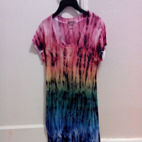 Cute tye dye shirt referbished with mini studs