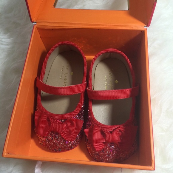 Kate Spade Baby Glitter Crib Shoes With Bow - Picture 4 of 4