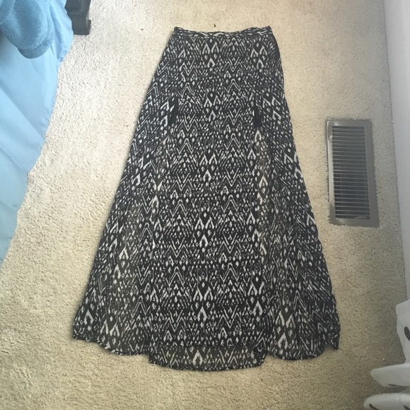 Slit skirt