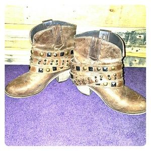 Corral boots
