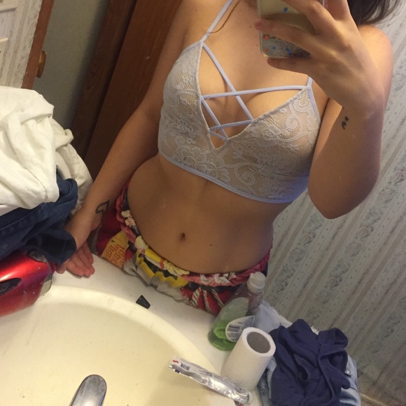 Light lavender bralette - Picture 2 of 2