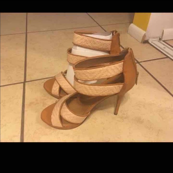 Brand new tan heels