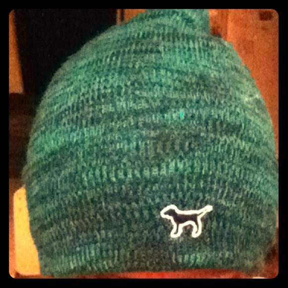 NWOT Victoria Secrets PINK Green & Black knit hat.
