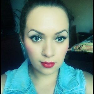 Meet your Posher, Sandy