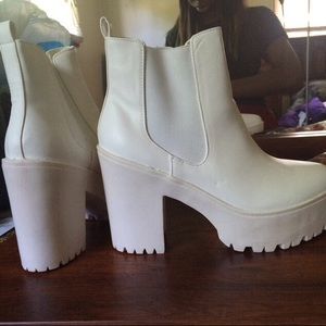 White Chunky Heel Boots