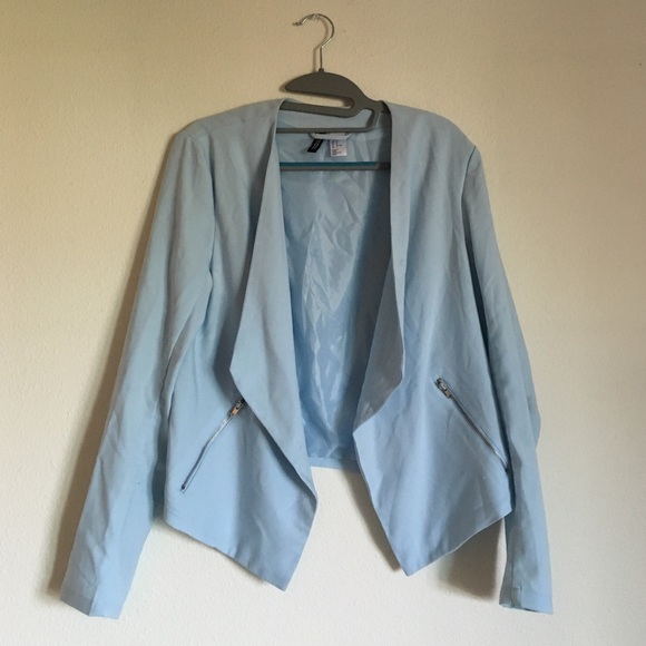 Modern powder blue pointed blazer - mint condition
