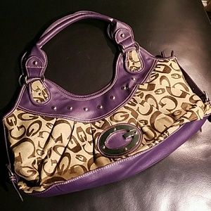 NWOT Signature G purse