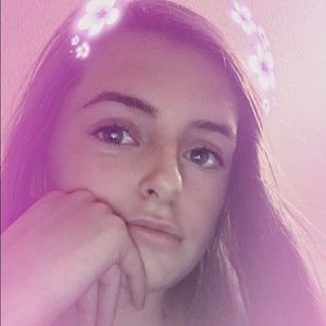 Meet your Posher, Haylee