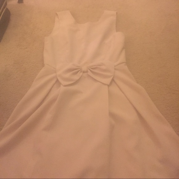 Maxx & Riley beige cocktail dress with bow - Picture 2 of 5