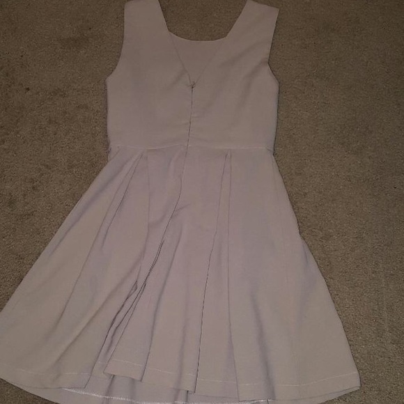 Maxx & Riley beige cocktail dress with bow - Picture 3 of 5