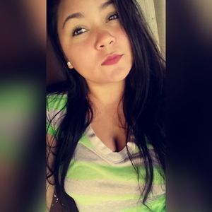 Meet your Posher, Lesly