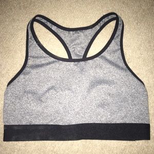 Sports bra