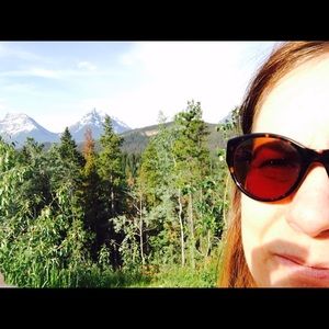 Meet your Posher, Dawn