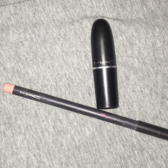 Mac lip liner