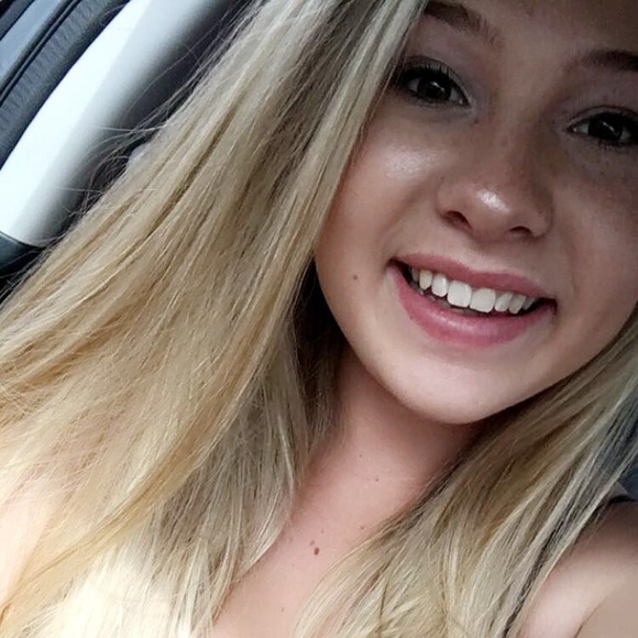 Meet your Posher, Kaitlyn - Picture 2 of 2