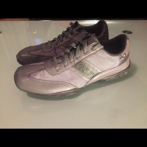 Men's guess shoes size 11