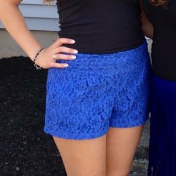 High waisted stretchy blue shorts!