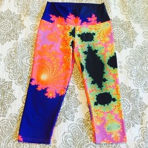 Om shanti leggings crops