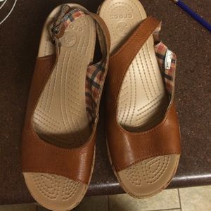 Crocs, excellent condition(like new) Size 8