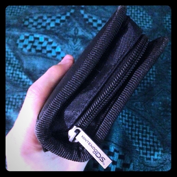 Nintendo DS Travel Case - Picture 1 of 4