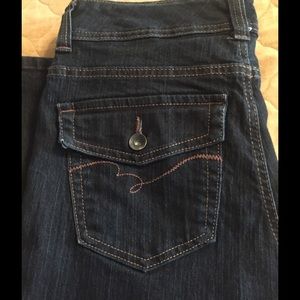 Nine West dark denim jeans size 8. Like new.