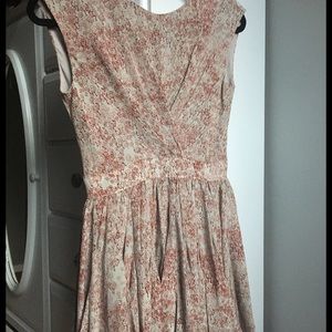 Paper crown silk dress