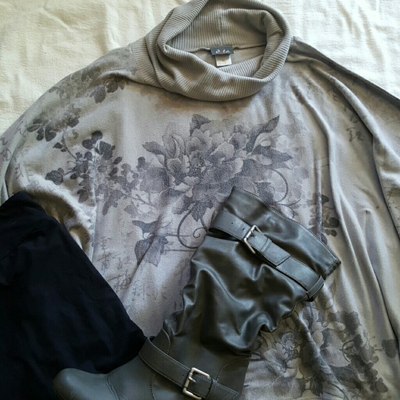 Cowl neck Komono top