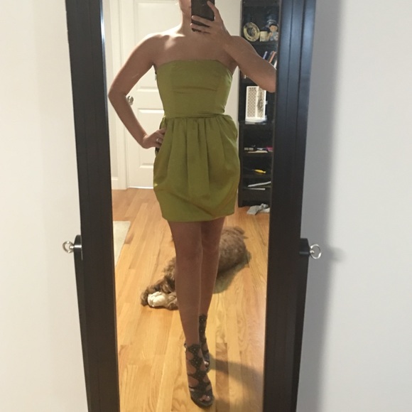 Rachel Roy strapless mini sz4 pockets/caged back