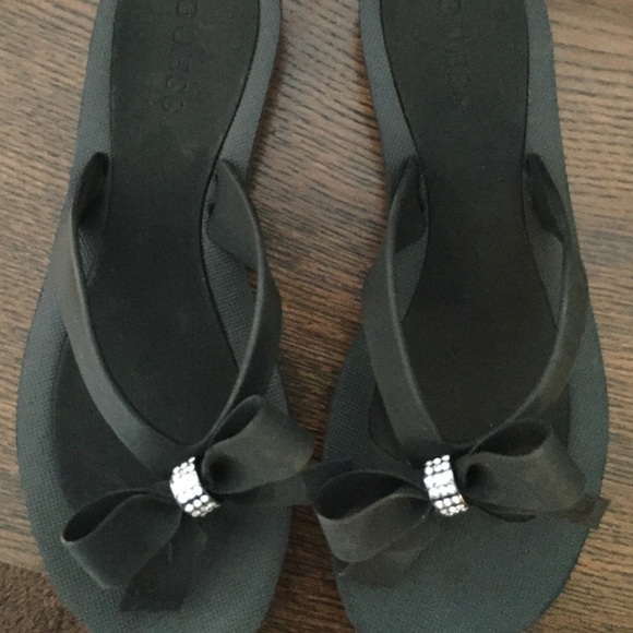 Guess flip flops