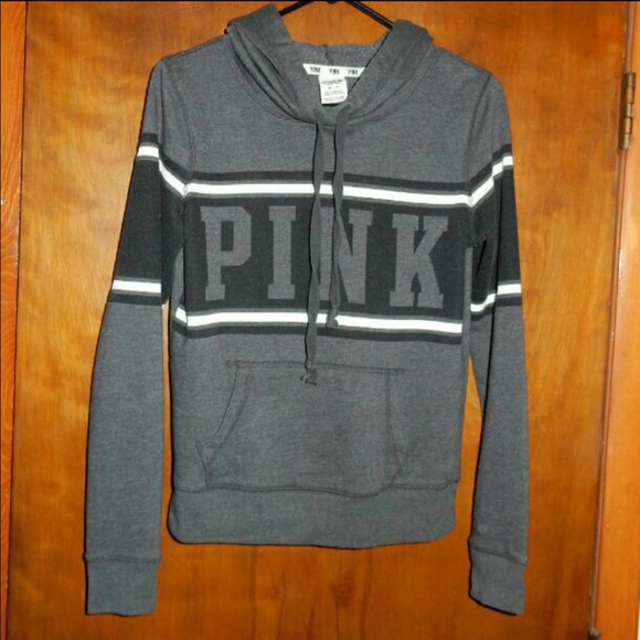 🚫Sold🚫 on Ⓜ️Victoria's Secret HTF Sweatshirt
