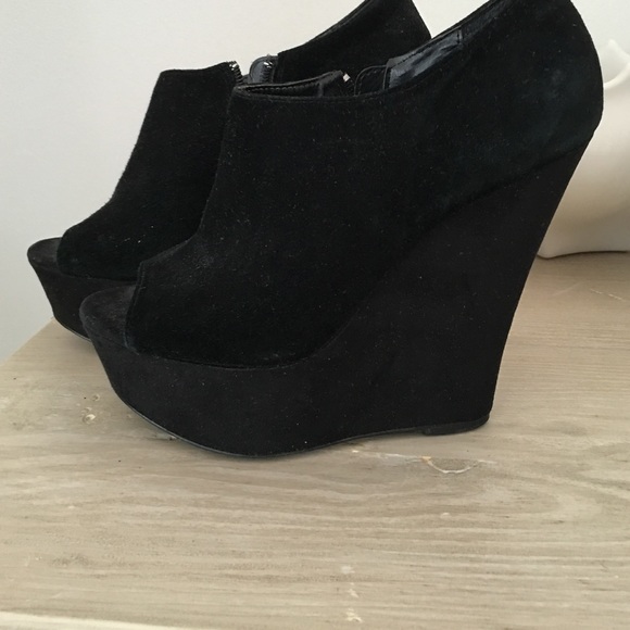 Steve Madden platform