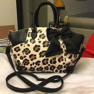 🎈Sale🎈Betsey Johnson Leopard Print Handbag NWOT