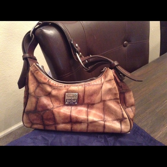 Dooney&Bourke purse - Picture 1 of 4