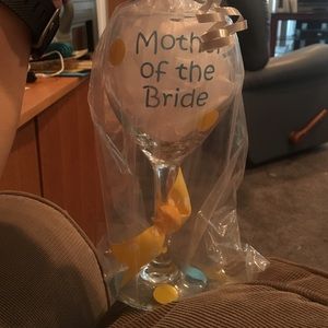 Mother of the Bride wedding wine glass