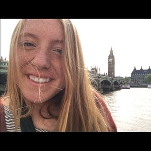 Meet your Posher, Alyssa