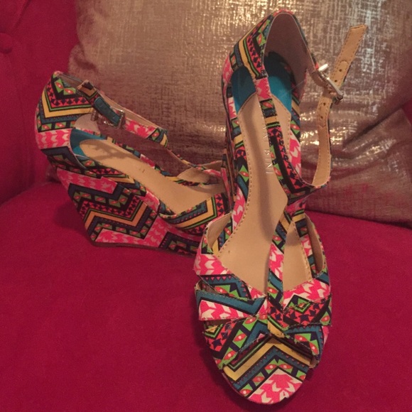 Gianni Bini Wedges